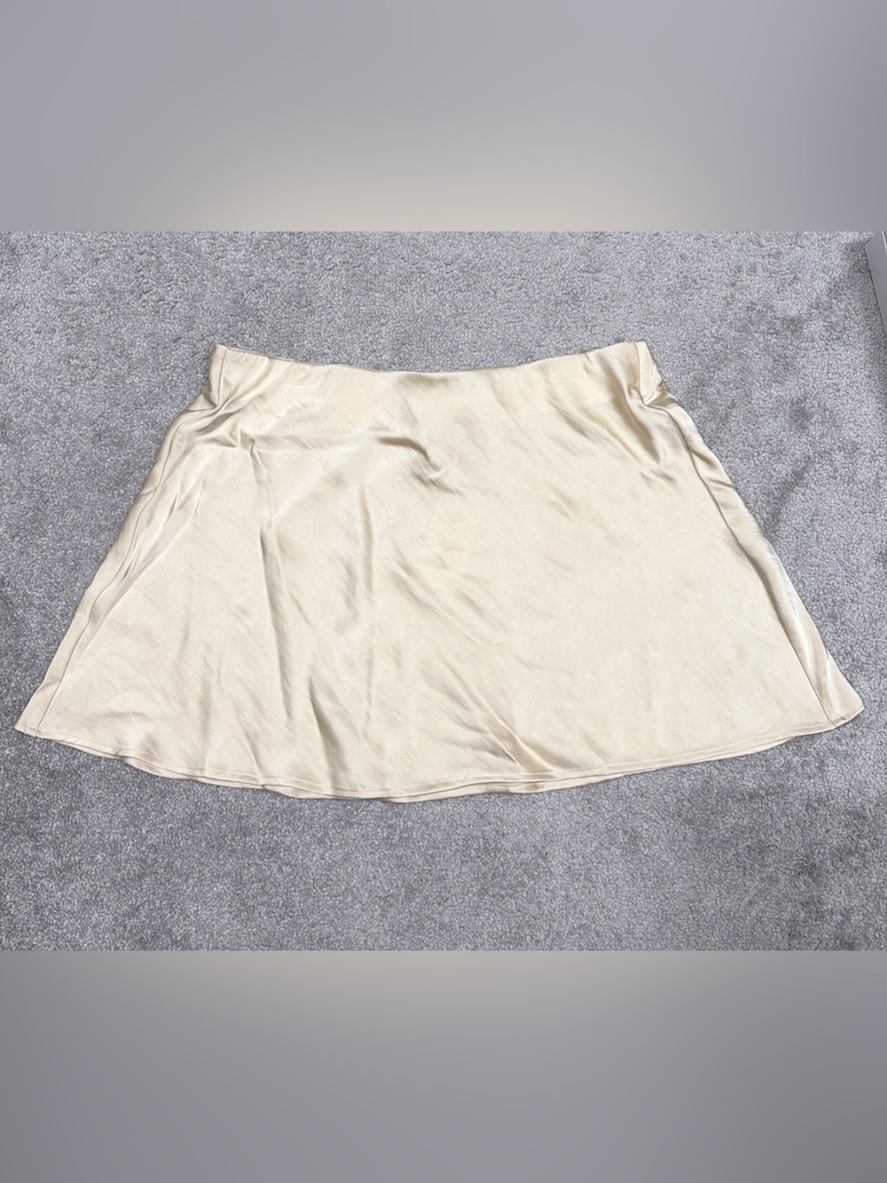 A New Day Women's Pull-On A-Line Mini Skirt Size Large Stretch Waist Beige/Cream